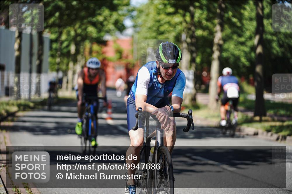 09.08.2026 - GEWOBA Citytriathlon Bremen Michael Burmester http://msf.ph/oto/9947686 09.08.2026 12:24:17 Radfahren 546, 586, 675, 870, 1105 meine-sportfotos.de