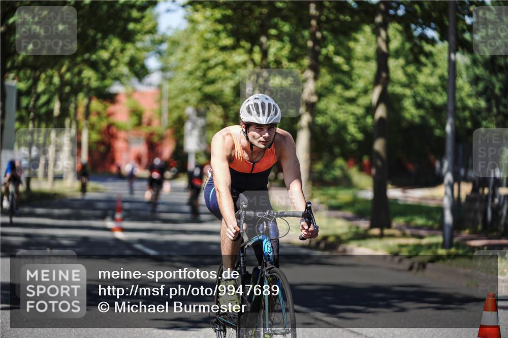 09.08.2026 - GEWOBA Citytriathlon Bremen Michael Burmester http://msf.ph/oto/9947689 09.08.2026 12:24:18 Radfahren 546, 586, 675, 753, 870 meine-sportfotos.de