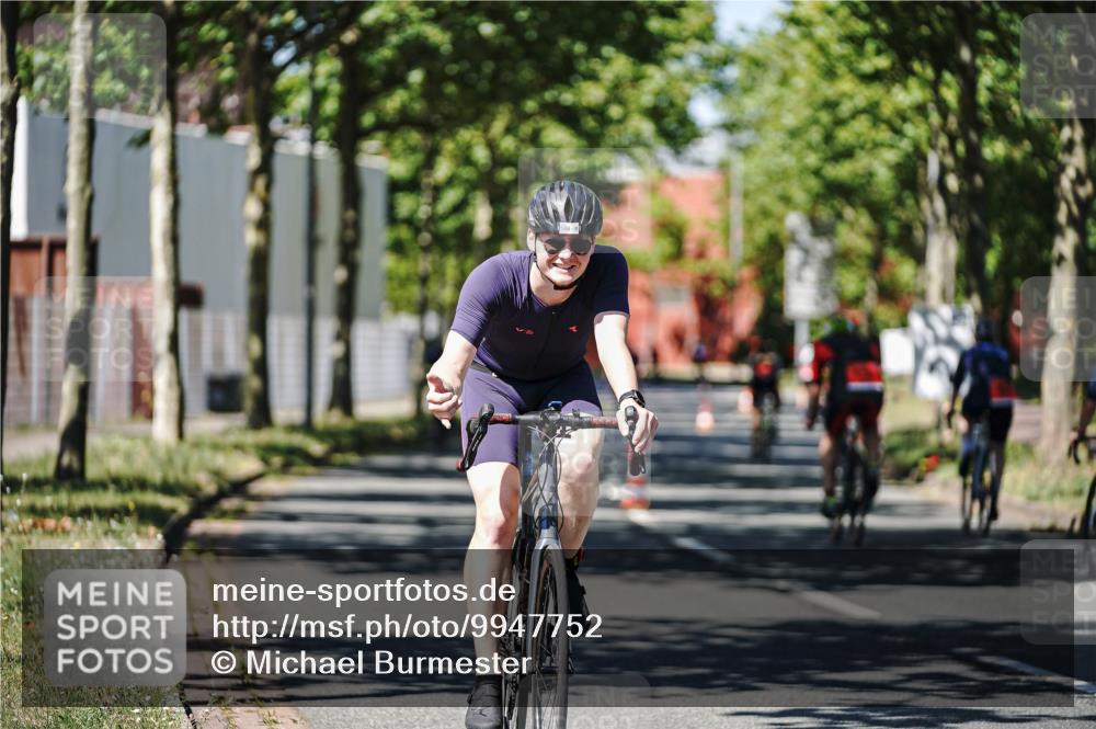 09.08.2026 - GEWOBA Citytriathlon Bremen Michael Burmester http://msf.ph/oto/9947752 09.08.2026 12:25:04 Radfahren 548, 602, 711, 785, 858, 859, 899, 974, 991, 1104, 1140 meine-sportfotos.de