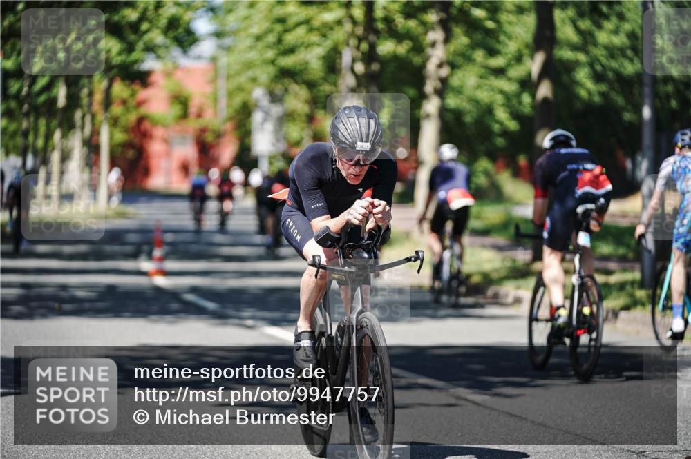 09.08.2026 - GEWOBA Citytriathlon Bremen Michael Burmester http://msf.ph/oto/9947757 09.08.2026 12:25:08 Radfahren 548, 602, 711, 858, 859, 899, 991, 1104, 1140 meine-sportfotos.de