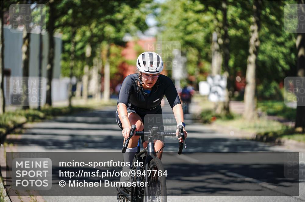 09.08.2026 - GEWOBA Citytriathlon Bremen Michael Burmester http://msf.ph/oto/9947764 09.08.2026 12:25:13 Radfahren 548, 602, 858, 859, 899, 1140 meine-sportfotos.de
