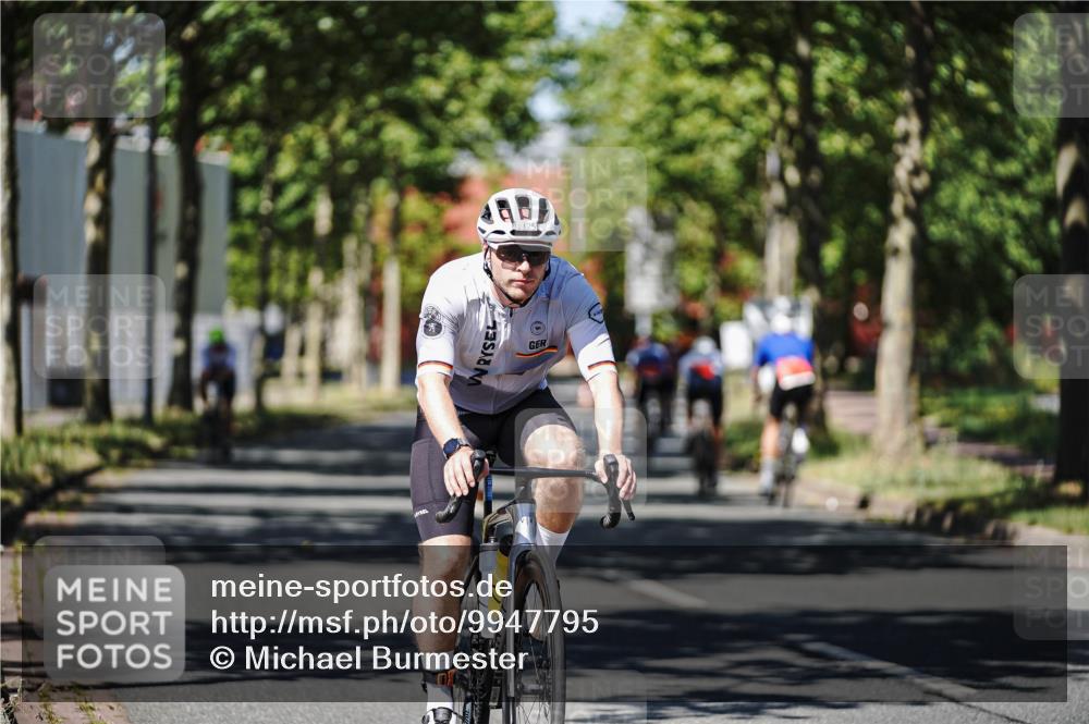 09.08.2026 - GEWOBA Citytriathlon Bremen Michael Burmester http://msf.ph/oto/9947795 09.08.2026 12:25:39 Radfahren 649, 702, 718, 743, 774, 779, 789, 810, 848, 936, 982, 1010, 1122, 1125 meine-sportfotos.de