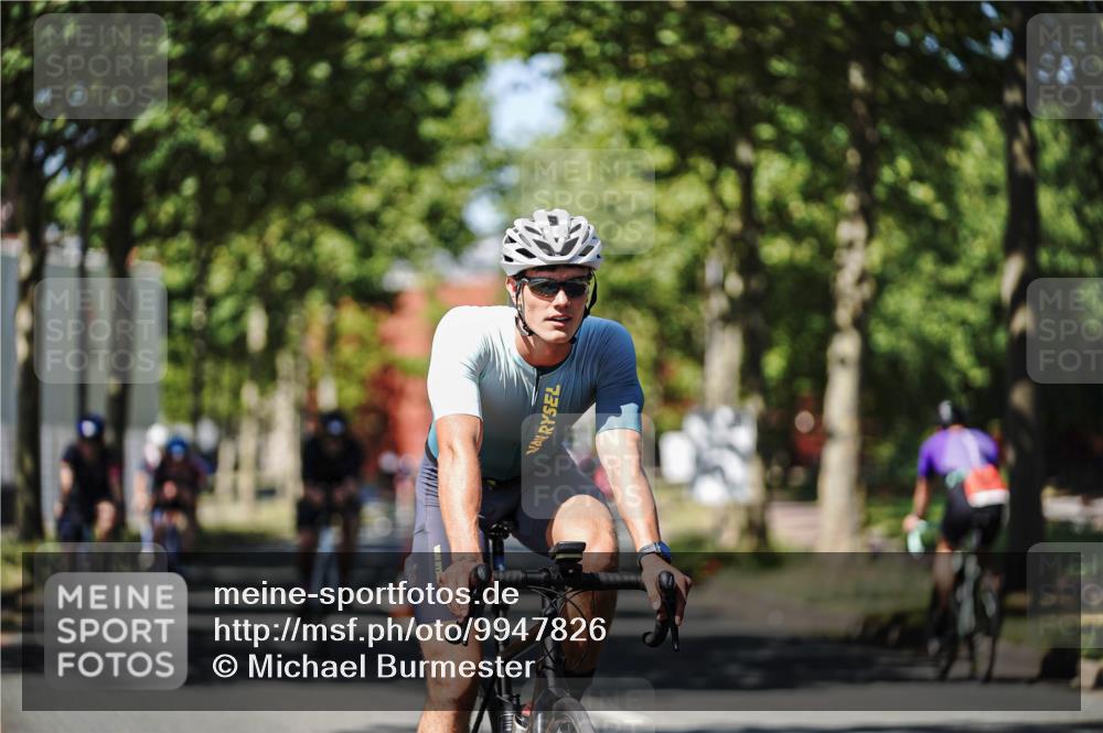 09.08.2026 - GEWOBA Citytriathlon Bremen Michael Burmester http://msf.ph/oto/9947826 09.08.2026 12:26:02 Radfahren 543, 614, 635, 643, 700, 738, 797, 853, 913, 927, 941, 942, 957, 989 meine-sportfotos.de