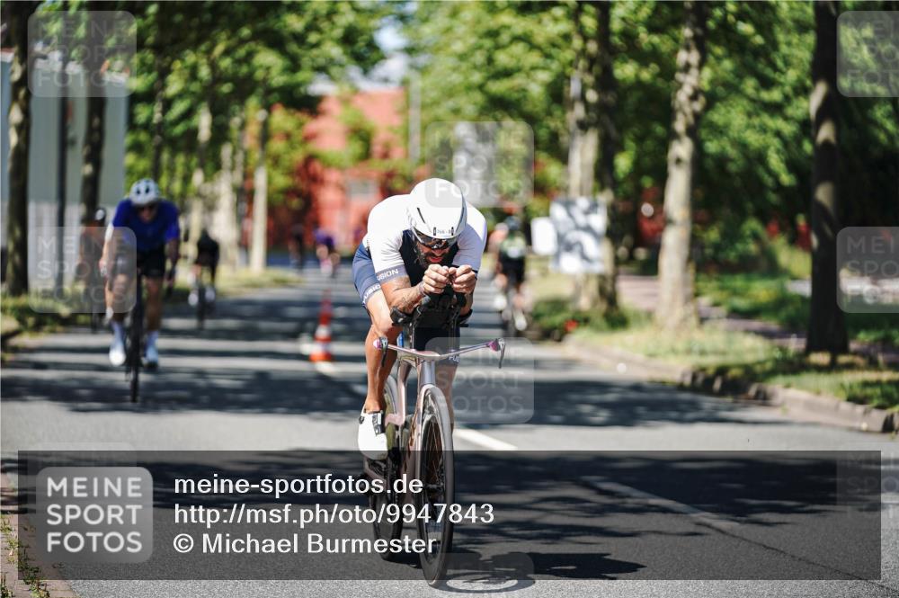 09.08.2026 - GEWOBA Citytriathlon Bremen Michael Burmester http://msf.ph/oto/9947843 09.08.2026 12:26:16 Radfahren 543, 621, 643, 700, 740, 766, 842, 908, 941, 957, 989, 997, 1127 meine-sportfotos.de