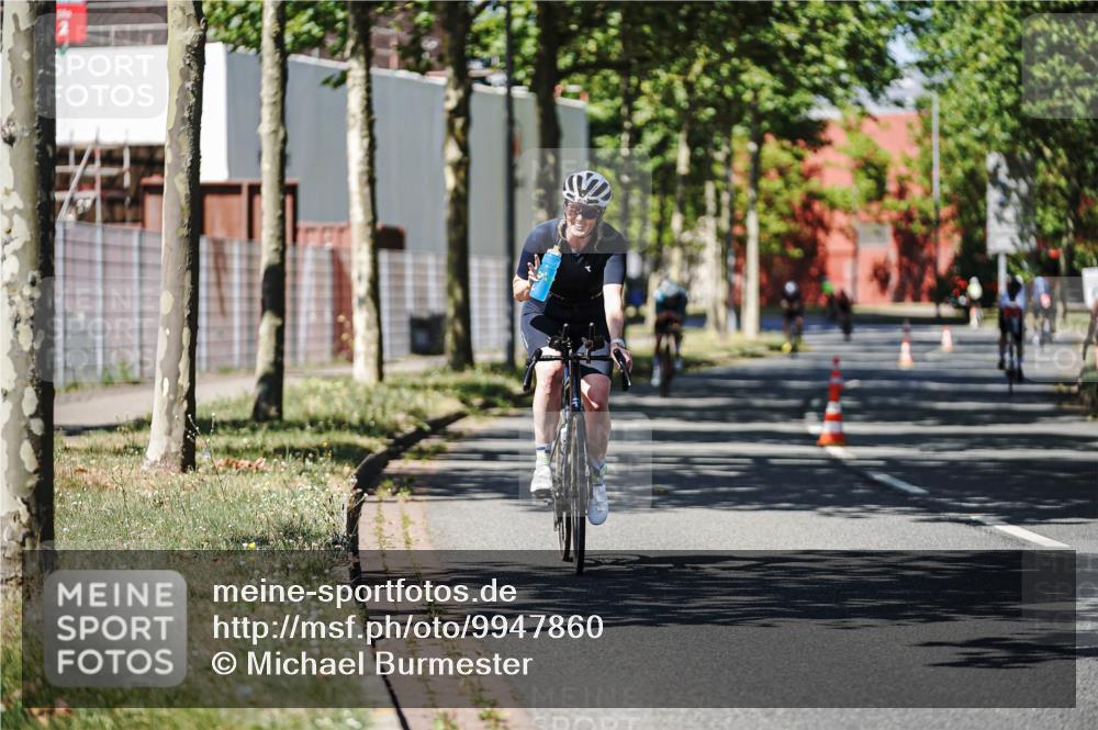09.08.2026 - GEWOBA Citytriathlon Bremen Michael Burmester http://msf.ph/oto/9947860 09.08.2026 12:26:28 Radfahren 621, 674, 766, 767, 842, 908, 985, 1127, 1131 meine-sportfotos.de