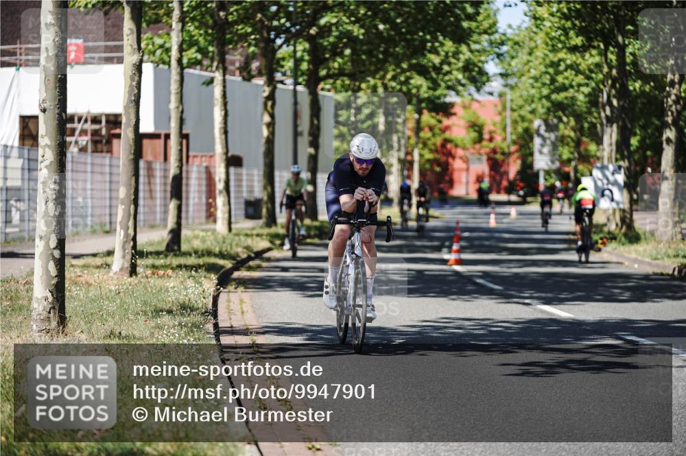 09.08.2026 - GEWOBA Citytriathlon Bremen Michael Burmester http://msf.ph/oto/9947901 09.08.2026 12:26:59 Radfahren 607, 633, 654, 813, 822, 856, 958, 1001, 1103 meine-sportfotos.de