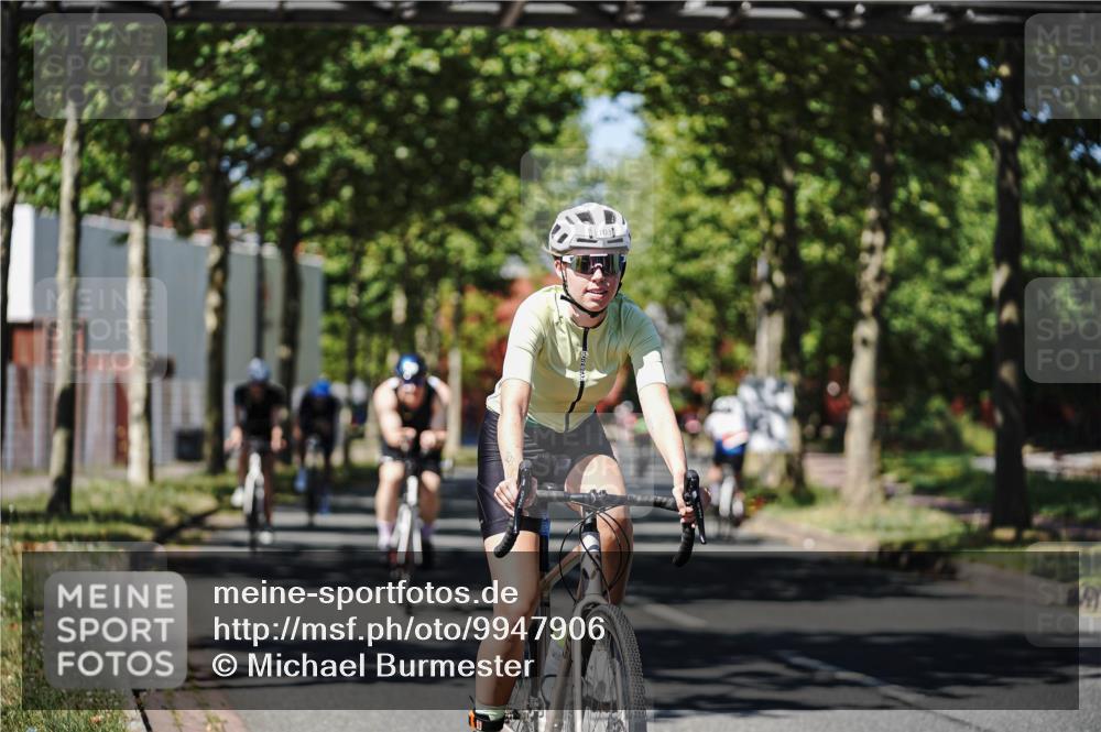 09.08.2026 - GEWOBA Citytriathlon Bremen Michael Burmester http://msf.ph/oto/9947906 09.08.2026 12:27:03 Radfahren 588, 607, 633, 813, 822, 856, 958, 1103 meine-sportfotos.de