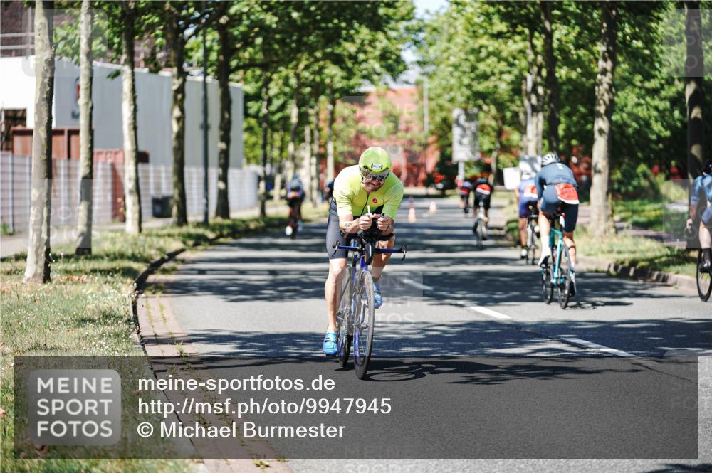 09.08.2026 - GEWOBA Citytriathlon Bremen Michael Burmester http://msf.ph/oto/9947945 09.08.2026 12:27:40 Radfahren 587, 597, 630, 669, 684, 714, 729, 801, 828, 831, 854, 881, 904 meine-sportfotos.de