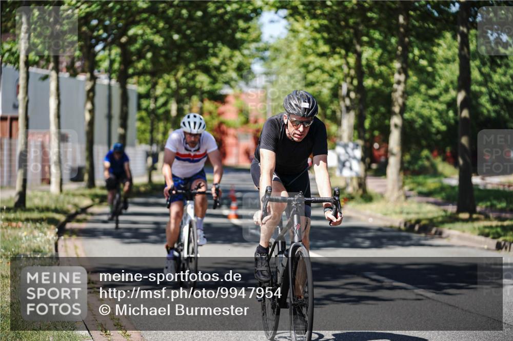 09.08.2026 - GEWOBA Citytriathlon Bremen Michael Burmester http://msf.ph/oto/9947954 09.08.2026 12:27:45 Radfahren 684, 714, 729, 801, 828, 831, 854, 904, 1157 meine-sportfotos.de