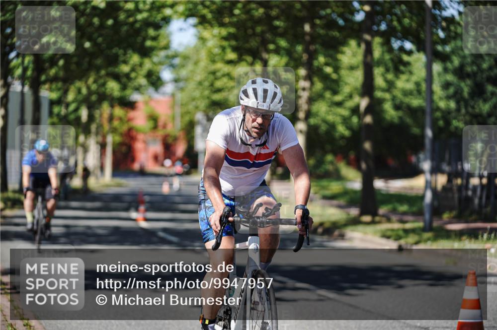 09.08.2026 - GEWOBA Citytriathlon Bremen Michael Burmester http://msf.ph/oto/9947957 09.08.2026 12:27:46 Radfahren 684, 714, 729, 801, 828, 831, 854, 904, 1157 meine-sportfotos.de