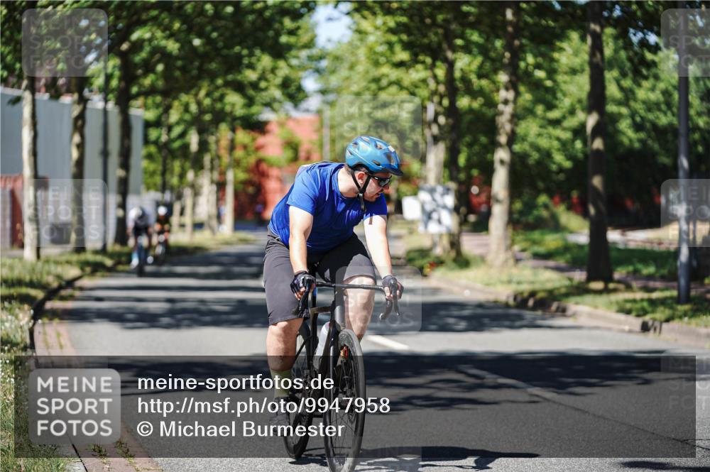 09.08.2026 - GEWOBA Citytriathlon Bremen Michael Burmester http://msf.ph/oto/9947958 09.08.2026 12:27:47 Radfahren 684, 729, 801, 828, 831, 854, 904, 1157 meine-sportfotos.de
