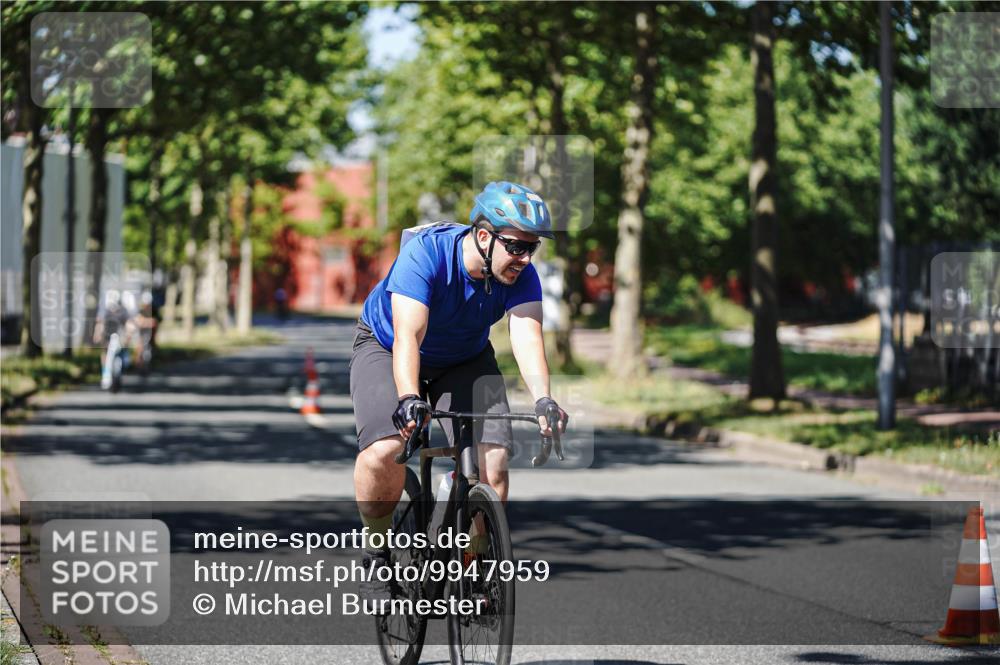 09.08.2026 - GEWOBA Citytriathlon Bremen Michael Burmester http://msf.ph/oto/9947959 09.08.2026 12:27:47 Radfahren 684, 729, 801, 828, 831, 854, 904, 1157 meine-sportfotos.de