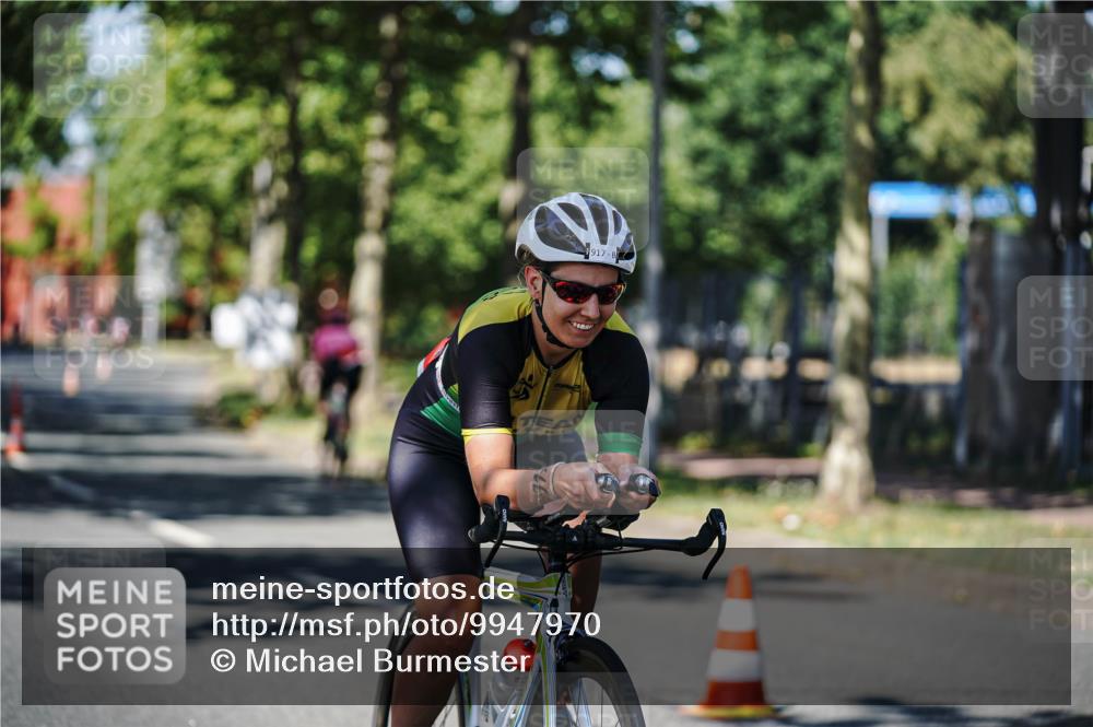 09.08.2026 - GEWOBA Citytriathlon Bremen Michael Burmester http://msf.ph/oto/9947970 09.08.2026 12:27:52 Radfahren 554, 684, 801, 828, 831, 917, 1157 meine-sportfotos.de