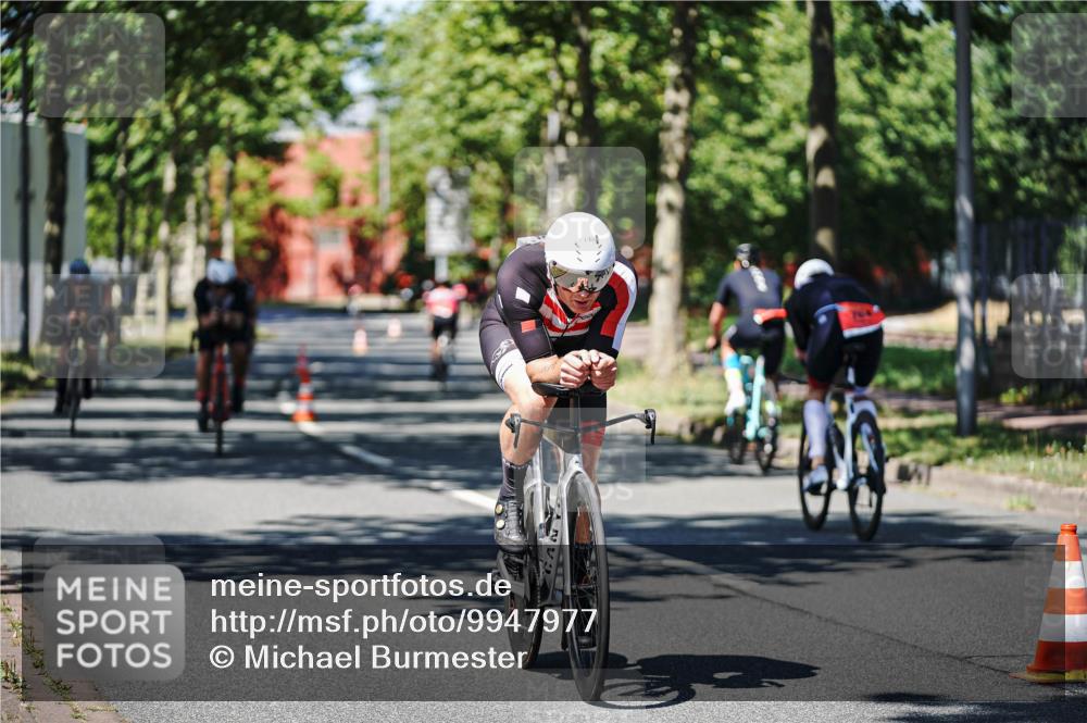 09.08.2026 - GEWOBA Citytriathlon Bremen Michael Burmester http://msf.ph/oto/9947977 09.08.2026 12:28:08 Radfahren 554, 660, 666, 690, 917, 951, 1002 meine-sportfotos.de