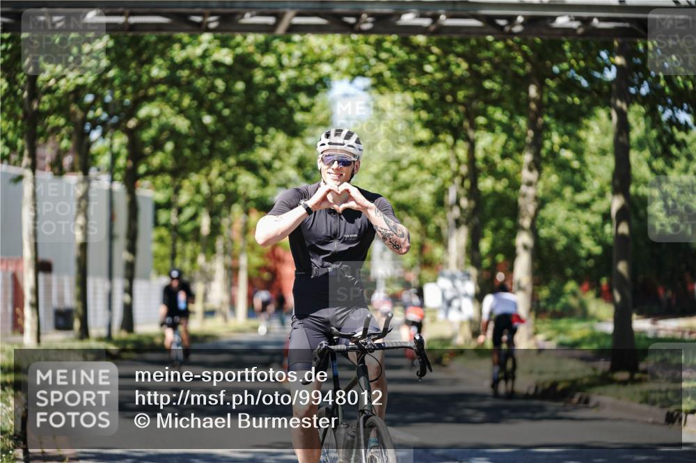 09.08.2026 - GEWOBA Citytriathlon Bremen Michael Burmester http://msf.ph/oto/9948012 09.08.2026 12:28:41 Radfahren 610, 619, 652, 658, 698, 719, 795 meine-sportfotos.de