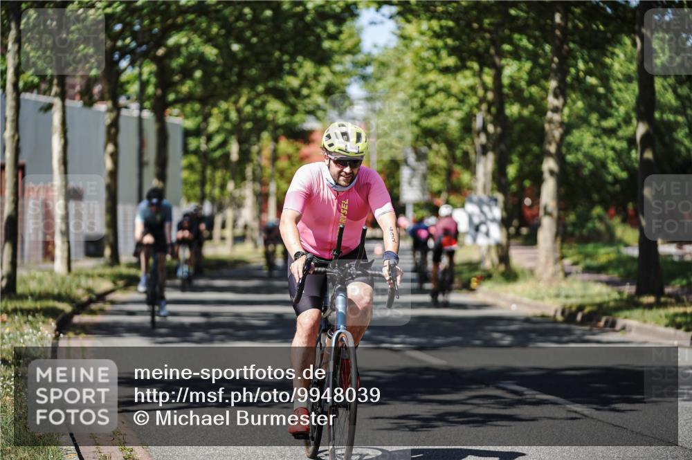 09.08.2026 - GEWOBA Citytriathlon Bremen Michael Burmester http://msf.ph/oto/9948039 09.08.2026 12:29:02 Radfahren 112, 540, 556, 563, 688, 691, 692, 703, 764, 843, 878, 969, 1007, 1141 meine-sportfotos.de