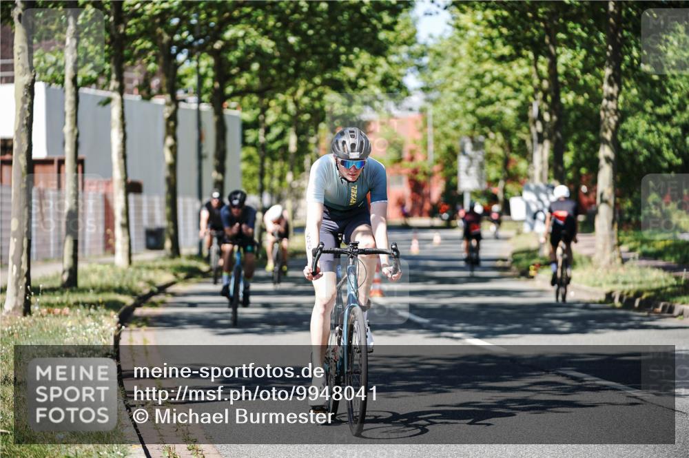 09.08.2026 - GEWOBA Citytriathlon Bremen Michael Burmester http://msf.ph/oto/9948041 09.08.2026 12:29:04 Radfahren 112, 540, 556, 563, 688, 692, 764, 771, 843, 878, 1007, 1141 meine-sportfotos.de