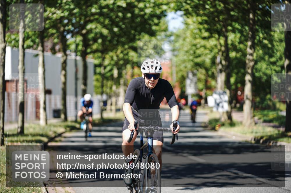 09.08.2026 - GEWOBA Citytriathlon Bremen Michael Burmester http://msf.ph/oto/9948080 09.08.2026 12:29:38 Radfahren 575, 642, 697, 724, 825, 905, 999, 1011 meine-sportfotos.de