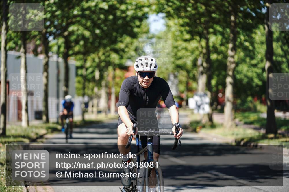 09.08.2026 - GEWOBA Citytriathlon Bremen Michael Burmester http://msf.ph/oto/9948081 09.08.2026 12:29:39 Radfahren 575, 641, 642, 697, 724, 825, 905, 999, 1011 meine-sportfotos.de