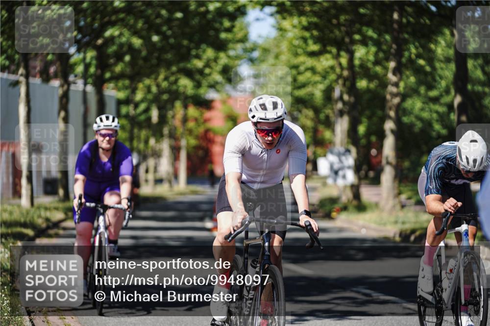 09.08.2026 - GEWOBA Citytriathlon Bremen Michael Burmester http://msf.ph/oto/9948097 09.08.2026 12:29:58 Radfahren 593, 616, 618, 641, 963, 964, 967, 1128 meine-sportfotos.de