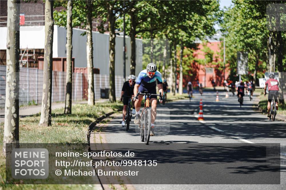 09.08.2026 - GEWOBA Citytriathlon Bremen Michael Burmester http://msf.ph/oto/9948135 09.08.2026 12:30:39 Radfahren 544, 794, 946, 959, 993, 1019, 1116, 1117, 1149 meine-sportfotos.de