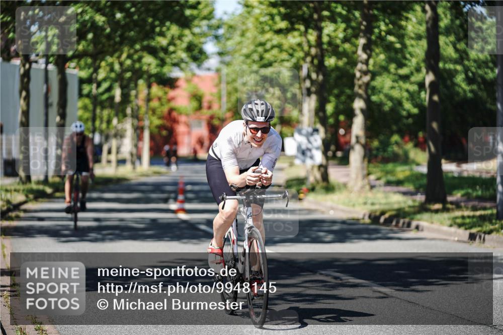 09.08.2026 - GEWOBA Citytriathlon Bremen Michael Burmester http://msf.ph/oto/9948145 09.08.2026 12:30:49 Radfahren 547, 662, 946, 1019 meine-sportfotos.de