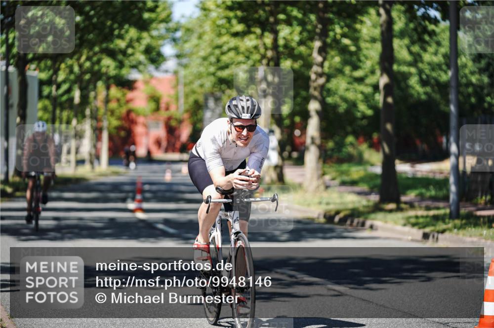 09.08.2026 - GEWOBA Citytriathlon Bremen Michael Burmester http://msf.ph/oto/9948146 09.08.2026 12:30:50 Radfahren 547, 662, 946, 1019 meine-sportfotos.de