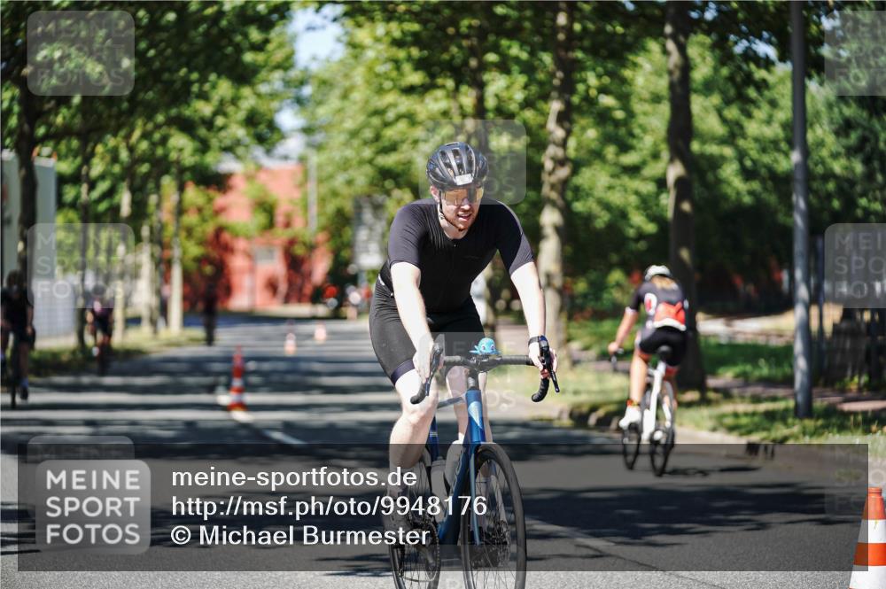 09.08.2026 - GEWOBA Citytriathlon Bremen Michael Burmester http://msf.ph/oto/9948176 09.08.2026 12:31:15 Radfahren 580, 589, 592, 645, 646, 685, 686, 710, 775, 793, 852, 909, 947, 1101, 1150 meine-sportfotos.de