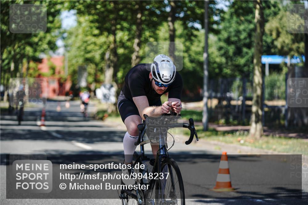 09.08.2026 - GEWOBA Citytriathlon Bremen Michael Burmester http://msf.ph/oto/9948237 09.08.2026 12:32:26 Radfahren 590, 594, 680, 765, 867, 874, 920, 924, 1006 meine-sportfotos.de