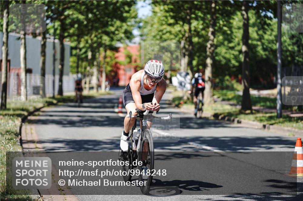 09.08.2026 - GEWOBA Citytriathlon Bremen Michael Burmester http://msf.ph/oto/9948248 09.08.2026 12:32:35 Radfahren 590, 594, 680, 874, 983, 1006, 1008 meine-sportfotos.de