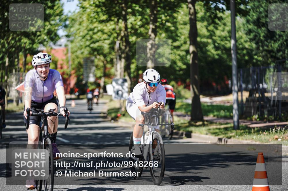 09.08.2026 - GEWOBA Citytriathlon Bremen Michael Burmester http://msf.ph/oto/9948268 09.08.2026 12:33:17 Radfahren 730, 769, 879, 930, 1006 meine-sportfotos.de