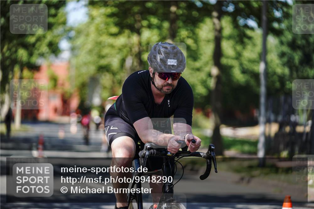 09.08.2026 - GEWOBA Citytriathlon Bremen Michael Burmester http://msf.ph/oto/9948290 09.08.2026 12:33:36 Radfahren 583, 615, 648, 679, 717, 784, 880, 1006, 1133 meine-sportfotos.de
