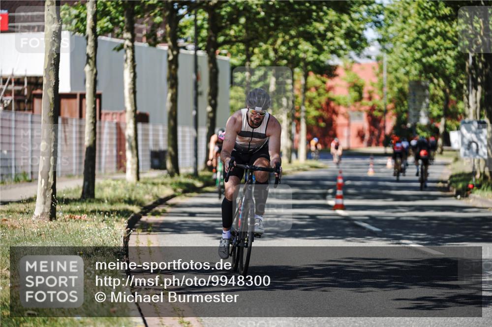 09.08.2026 - GEWOBA Citytriathlon Bremen Michael Burmester http://msf.ph/oto/9948300 09.08.2026 12:33:51 Radfahren 648, 750, 784, 932, 1006, 1158 meine-sportfotos.de