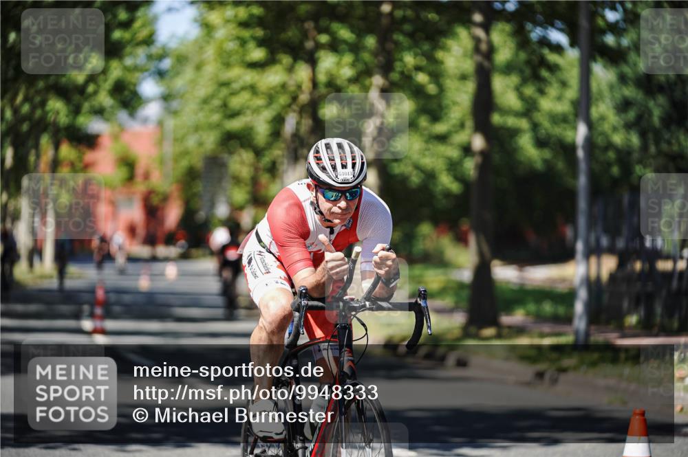 09.08.2026 - GEWOBA Citytriathlon Bremen Michael Burmester http://msf.ph/oto/9948333 09.08.2026 12:34:16 Radfahren 545, 611, 655, 877, 1013, 1015, 1143, 1160 meine-sportfotos.de
