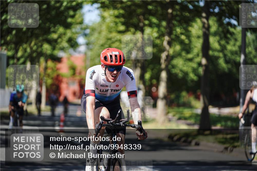09.08.2026 - GEWOBA Citytriathlon Bremen Michael Burmester http://msf.ph/oto/9948339 09.08.2026 12:34:21 Radfahren 569, 611, 733, 808, 1013, 1015, 1130, 1143, 1160 meine-sportfotos.de