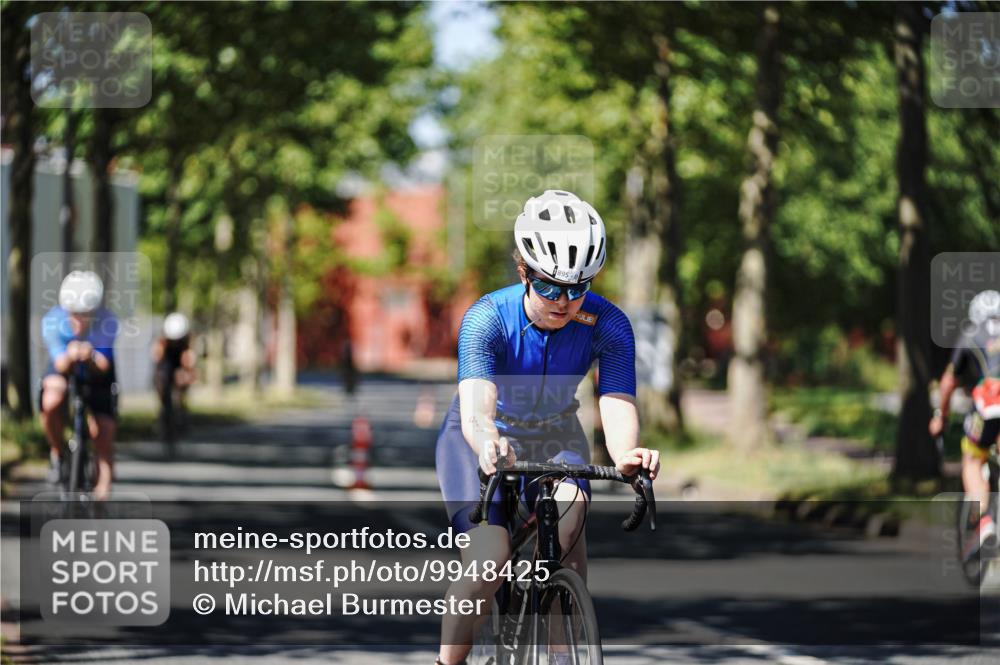 09.08.2026 - GEWOBA Citytriathlon Bremen Michael Burmester http://msf.ph/oto/9948425 09.08.2026 12:35:41 Radfahren 552, 758, 814, 895 meine-sportfotos.de