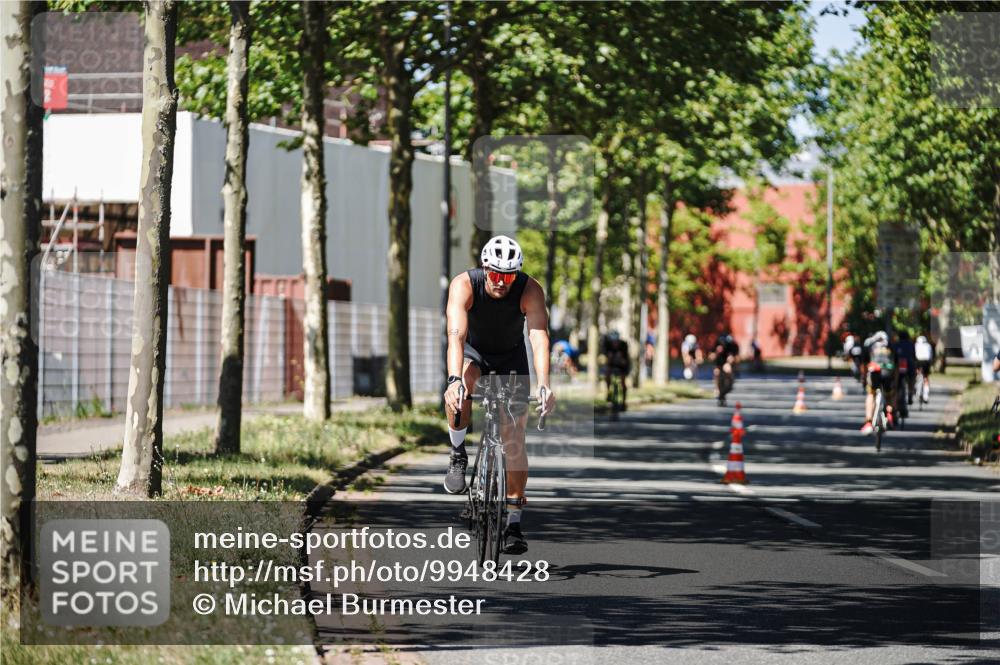 09.08.2026 - GEWOBA Citytriathlon Bremen Michael Burmester http://msf.ph/oto/9948428 09.08.2026 12:35:44 Radfahren 552, 758, 814, 895 meine-sportfotos.de
