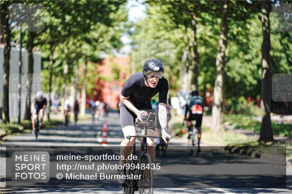 09.08.2026 - GEWOBA Citytriathlon Bremen Michael Burmester http://msf.ph/oto/9948435 09.08.2026 12:35:51 Radfahren 595, 758, 803, 814, 820, 869, 895, 1009, 1155 meine-sportfotos.de