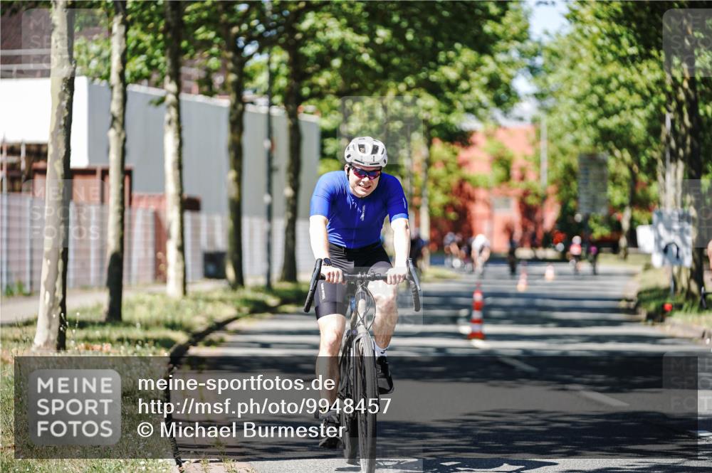 09.08.2026 - GEWOBA Citytriathlon Bremen Michael Burmester http://msf.ph/oto/9948457 09.08.2026 12:36:05 Radfahren 564, 565, 595, 737, 781, 803, 820, 869, 901, 918, 981, 1009, 1119, 1155 meine-sportfotos.de