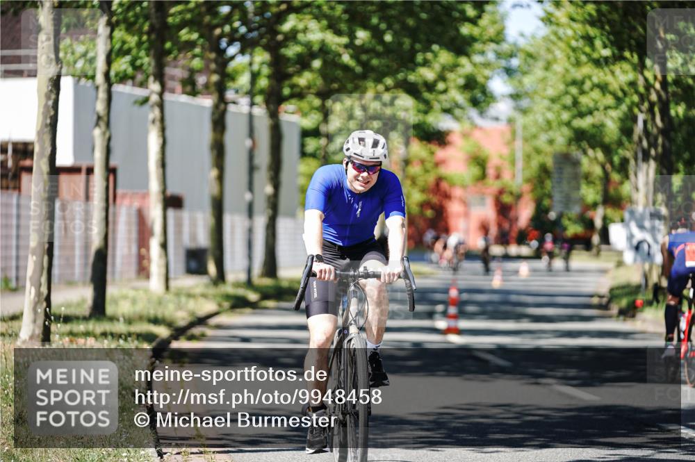 09.08.2026 - GEWOBA Citytriathlon Bremen Michael Burmester http://msf.ph/oto/9948458 09.08.2026 12:36:05 Radfahren 564, 565, 595, 737, 781, 803, 820, 869, 901, 918, 981, 1009, 1119, 1155 meine-sportfotos.de