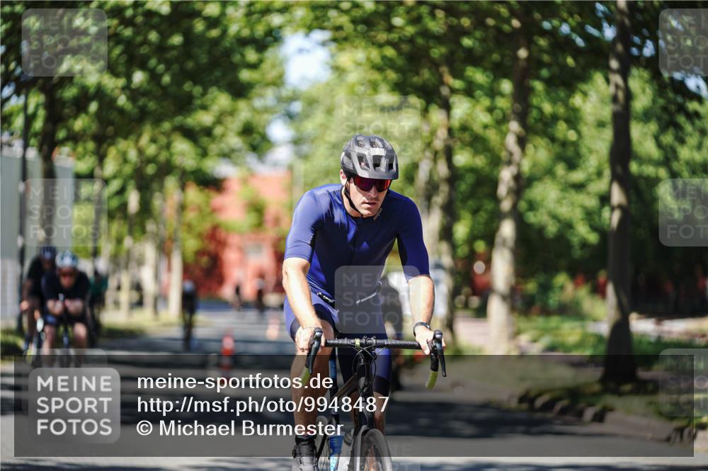 09.08.2026 - GEWOBA Citytriathlon Bremen Michael Burmester http://msf.ph/oto/9948487 09.08.2026 12:36:26 Radfahren 560, 562, 668, 673, 682, 748, 749, 780, 864, 948, 979, 1110, 1118, 1129, 1139, 1146 meine-sportfotos.de