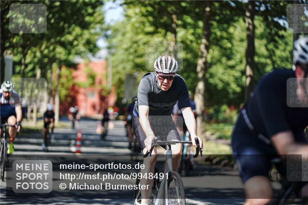 09.08.2026 - GEWOBA Citytriathlon Bremen Michael Burmester http://msf.ph/oto/9948491 09.08.2026 12:36:28 Radfahren 653, 668, 673, 682, 748, 749, 780, 864, 979, 1110, 1118, 1129, 1139, 1146 meine-sportfotos.de