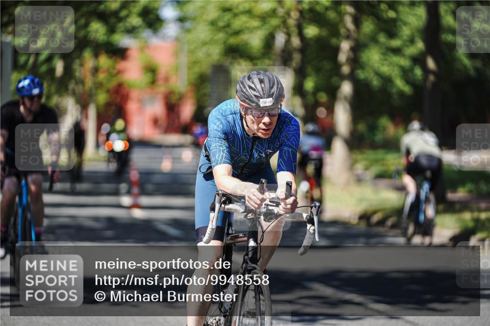 09.08.2026 - GEWOBA Citytriathlon Bremen Michael Burmester http://msf.ph/oto/9948558 09.08.2026 12:37:18 Radfahren 566, 568, 627, 728, 744, 788, 790, 792, 812, 839, 938, 1126, 1142 meine-sportfotos.de