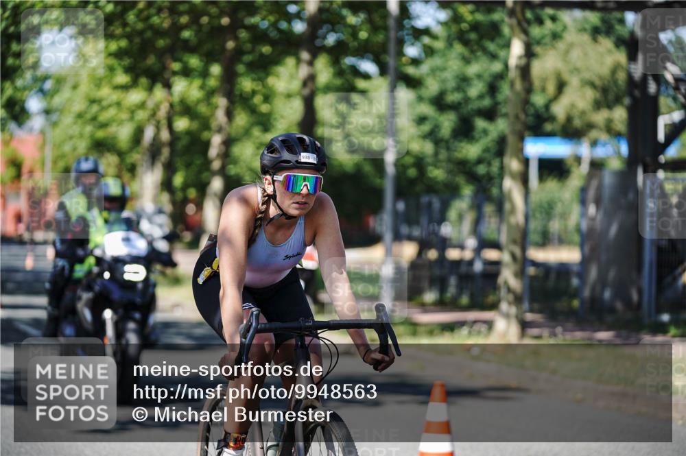 09.08.2026 - GEWOBA Citytriathlon Bremen Michael Burmester http://msf.ph/oto/9948563 09.08.2026 12:37:22 Radfahren 566, 568, 627, 728, 744, 788, 790, 792, 812, 839, 938, 1142 meine-sportfotos.de