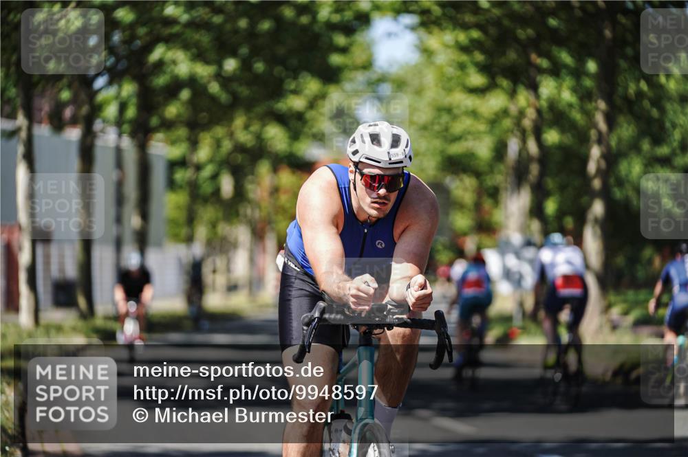 09.08.2026 - GEWOBA Citytriathlon Bremen Michael Burmester http://msf.ph/oto/9948597 09.08.2026 12:37:52 Radfahren 559, 571, 687, 745, 1114 meine-sportfotos.de