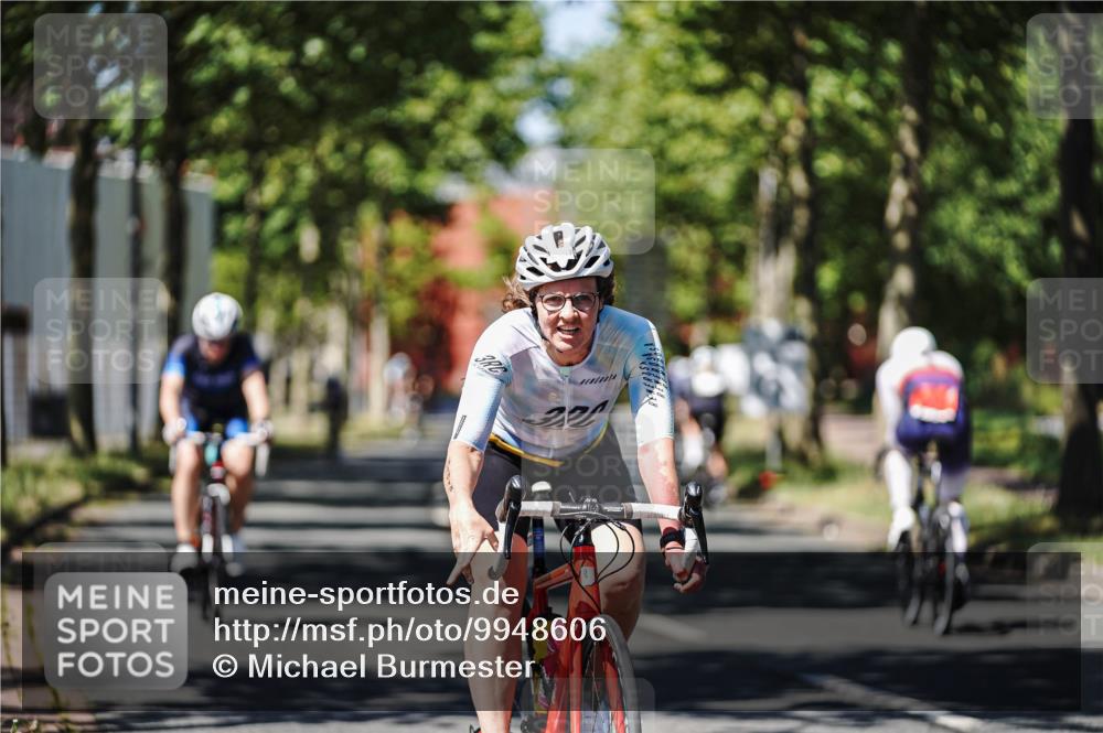 09.08.2026 - GEWOBA Citytriathlon Bremen Michael Burmester http://msf.ph/oto/9948606 09.08.2026 12:38:01 Radfahren 559, 571, 687, 763, 806, 897, 911, 960, 1017, 1113, 1114 meine-sportfotos.de