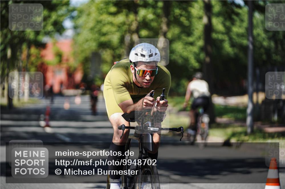 09.08.2026 - GEWOBA Citytriathlon Bremen Michael Burmester http://msf.ph/oto/9948702 09.08.2026 12:39:33 Radfahren 612, 656, 705, 783, 834, 896 meine-sportfotos.de