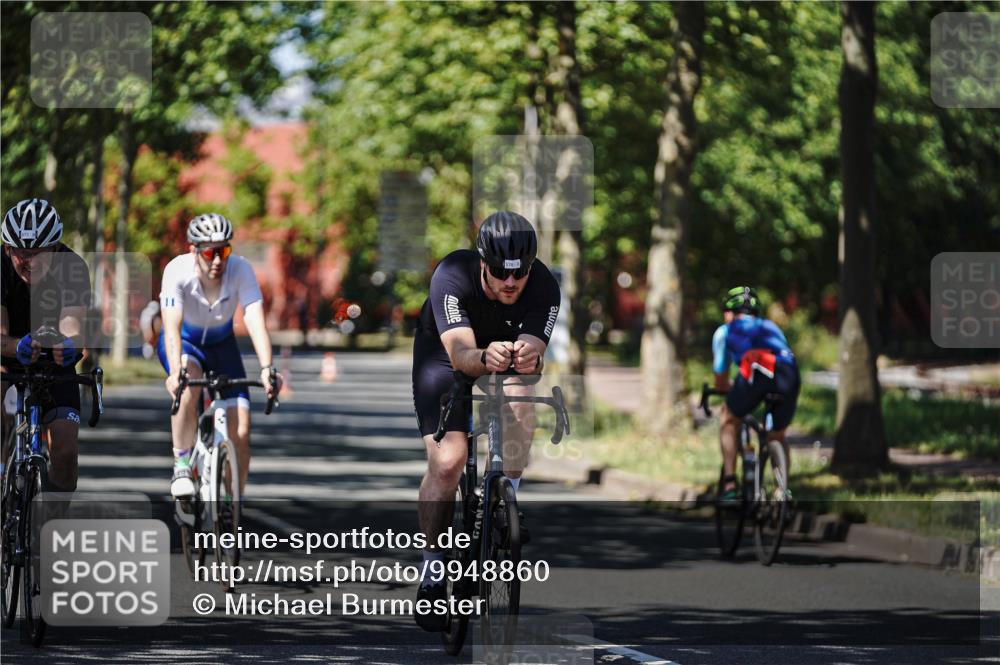 09.08.2026 - GEWOBA Citytriathlon Bremen Michael Burmester http://msf.ph/oto/9948860 09.08.2026 12:41:45 Radfahren 578, 718, 731, 766, 767, 873, 915, 933, 940, 1121, 1123, 1159 meine-sportfotos.de