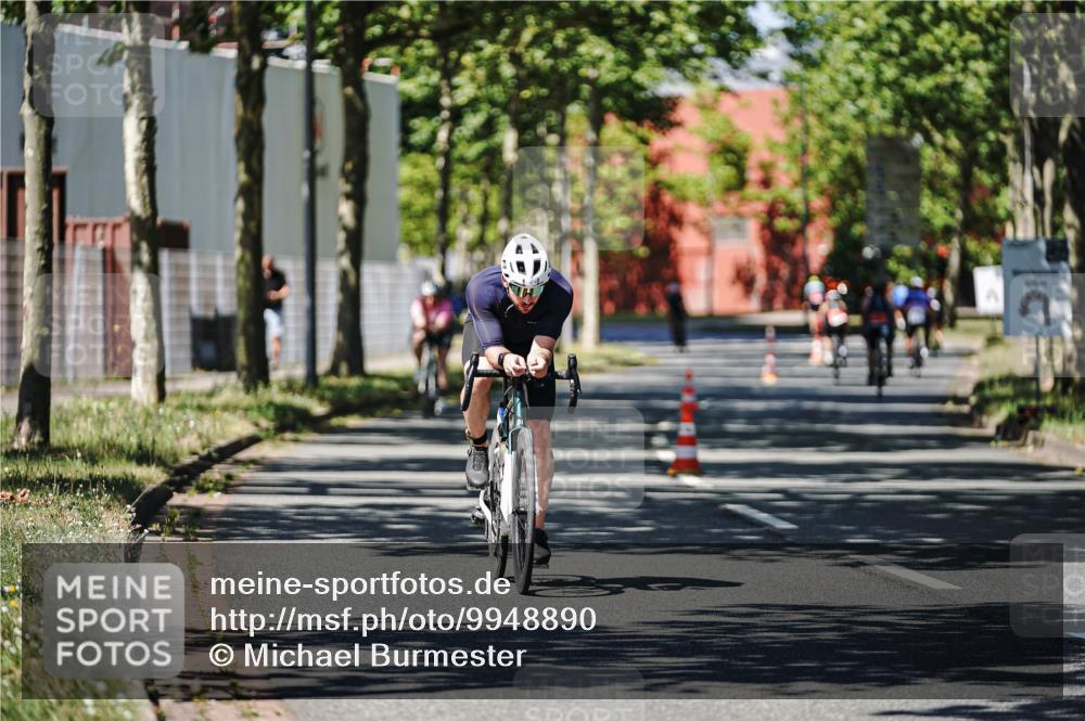09.08.2026 - GEWOBA Citytriathlon Bremen Michael Burmester http://msf.ph/oto/9948890 09.08.2026 12:42:13 Radfahren 753, 1102, 1107, 1153 meine-sportfotos.de