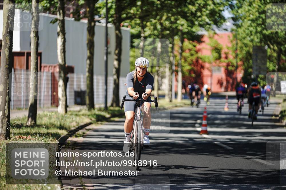 09.08.2026 - GEWOBA Citytriathlon Bremen Michael Burmester http://msf.ph/oto/9948916 09.08.2026 12:42:40 Radfahren 681, 720, 768, 870, 885, 966 meine-sportfotos.de